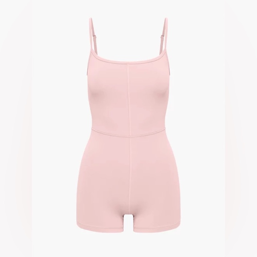 ARITZIA PINK ROMPER💓
